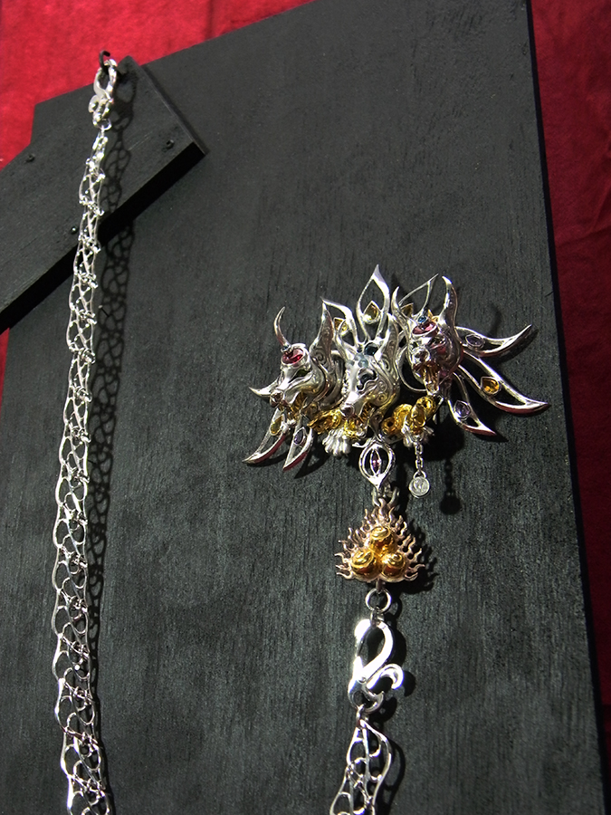 Wallet Chain/silver/Three headed nine tailed silver wolf-fox -三頭九尾の銀狼狐-