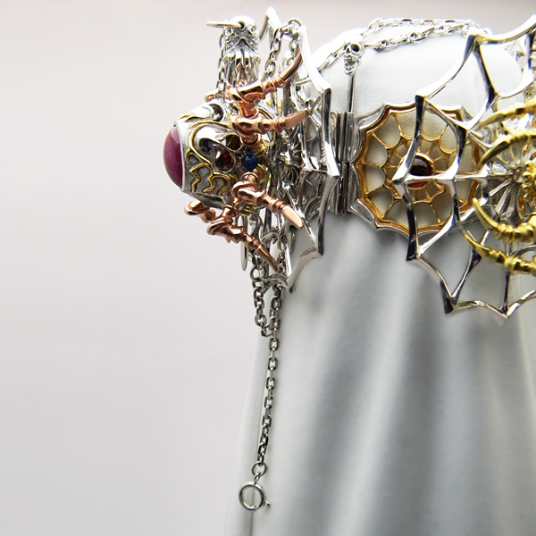 Armlet bracelet/The damned eater_The Ogumo