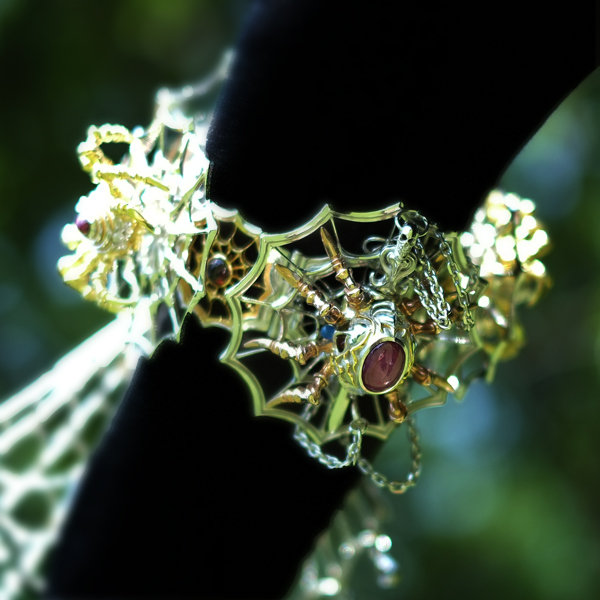 Armlet bracelet/The damned eater_The Ogumo